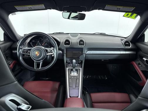 2018 Porsche 718 Cayman Base