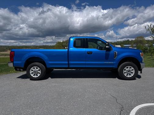Blue 2021 Ford F-250 XLT