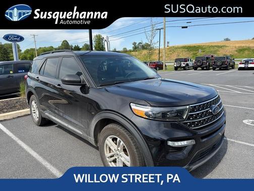 Black 2021 Ford Explorer XLT