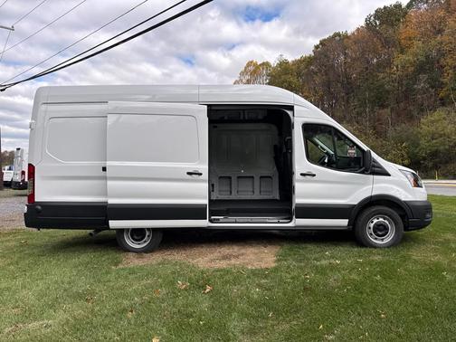 2026 Ford Transit-350 HR