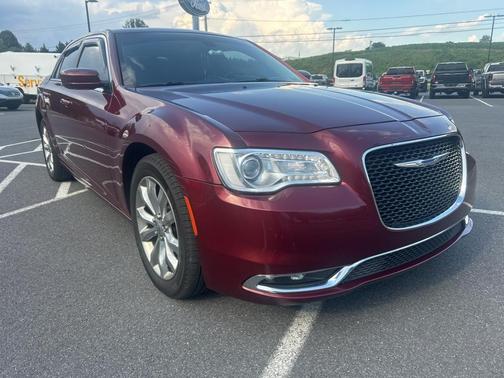 2017 Chrysler 300 Limited