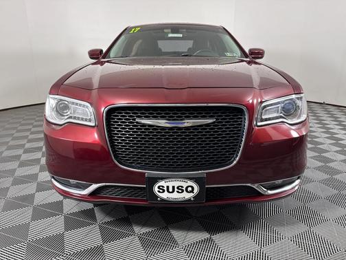 2017 Chrysler 300 Limited