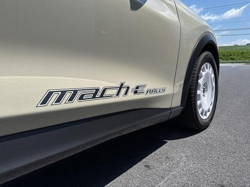 2025 Ford Mustang Mach-E GT