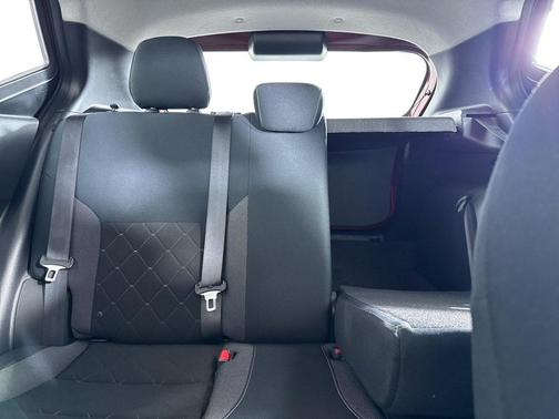 Cayenne Red / Super Black 2019 Nissan Kicks SV