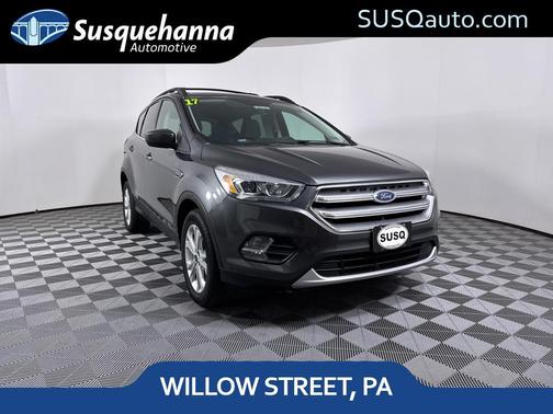 Gray 2017 Ford Escape SE