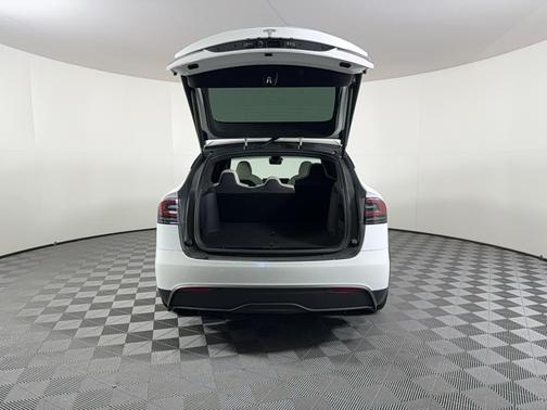 2022 Tesla Model X Base