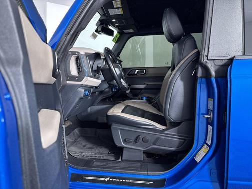 Blue 2022 Ford Bronco Wildtrak
