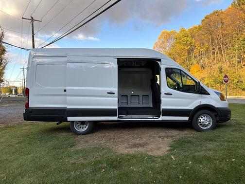 2026 Ford Transit-350 HR