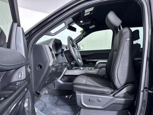 Black 2019 Ford Expedition Max XLT