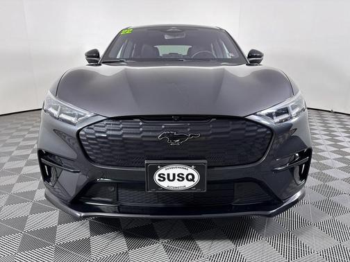 2022 Ford Mustang Mach-E GT