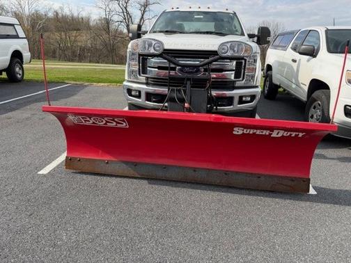 White 2019 Ford F-250 XLT