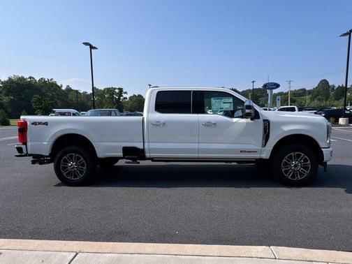 2025 Ford F-350 Platinum