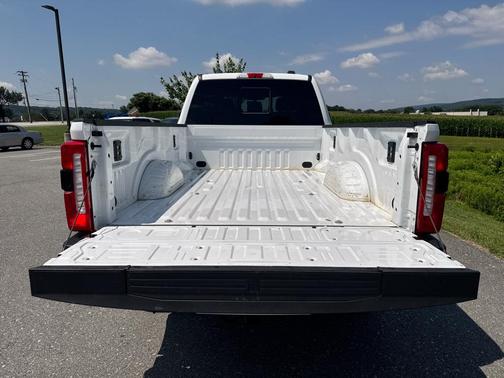 2024 Ford F-350 Lariat Super Duty