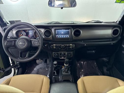 2023 Jeep Gladiator Sport