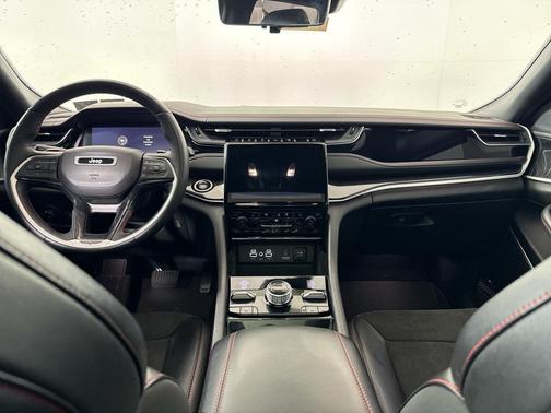 2022 Jeep Grand Cherokee Trailhawk