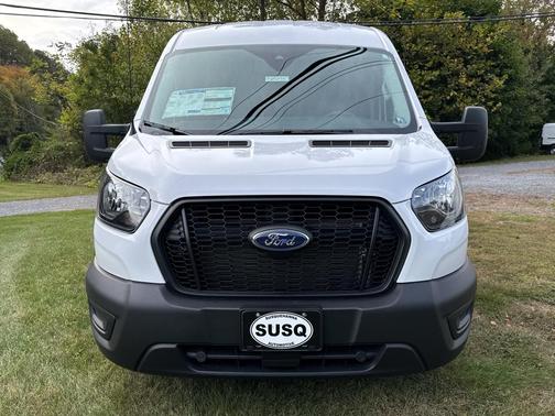 2025 Ford Transit-250 148 WB Medium Roof Cargo