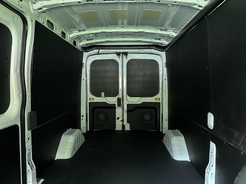 2025 Ford Transit-250 148 WB Medium Roof Cargo