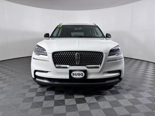 White 2024 Lincoln Aviator Reserve AWD