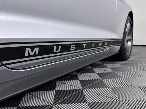 2016 Ford Mustang V6