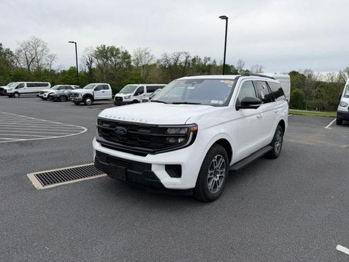 White 2025 Ford Expedition Active