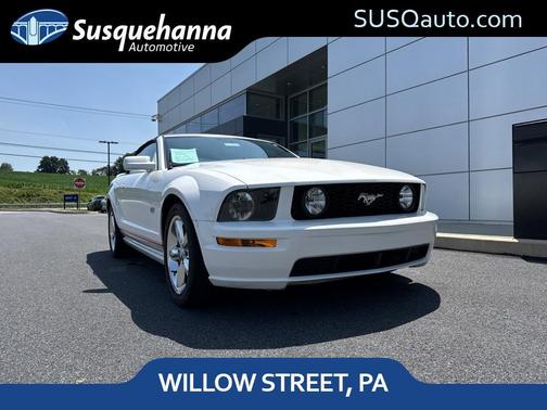 White 2006 Ford Mustang GT Premium