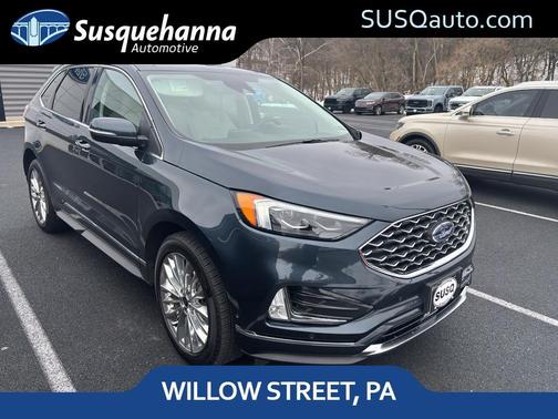 2022 Ford Edge Titanium
