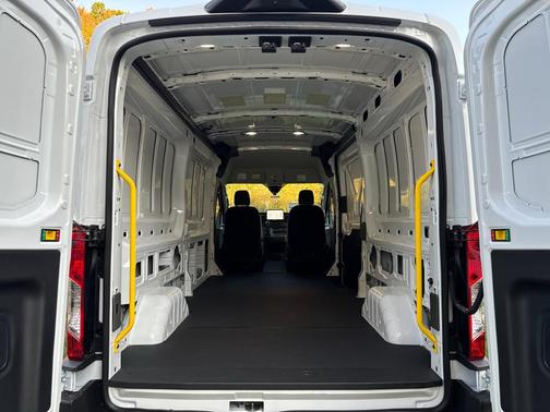 White 2027 Ford Transit-250 148 WB Medium Roof Cargo