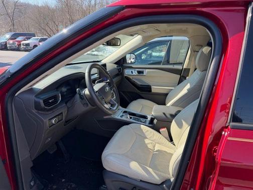2023 Ford Explorer Platinum