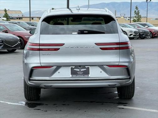 2026 Genesis Electrified GV70 Standard