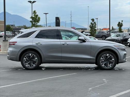 2026 Genesis Electrified GV70 Standard