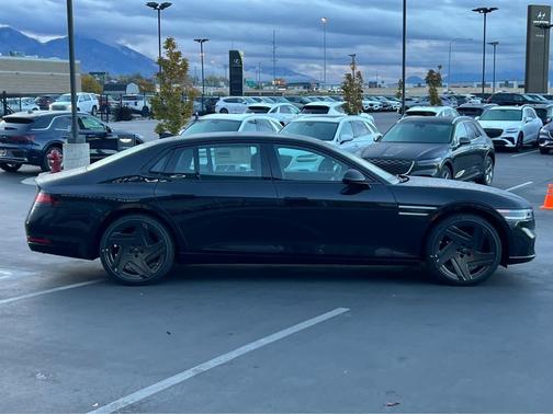 2026 Genesis G90 e-SC Prestige Black