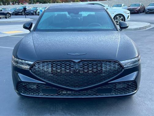 2026 Genesis G90 e-SC Prestige Black