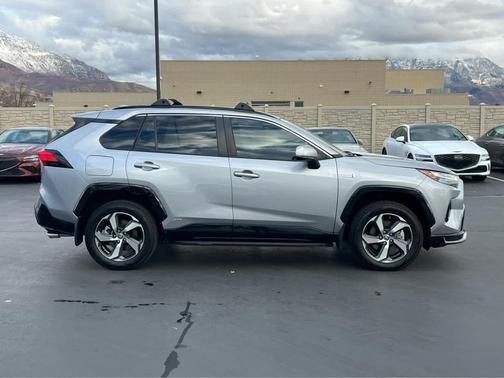 2023 Toyota RAV4 Prime SE