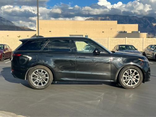 2024 Land Rover Range Rover Sport SE