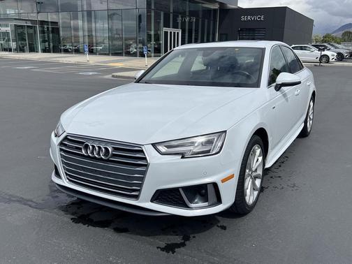 Glacier White Metallic 2019 Audi A4 45 Premium