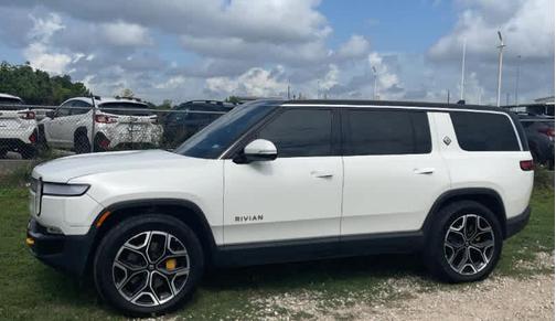 2023 Rivian R1S Adventure