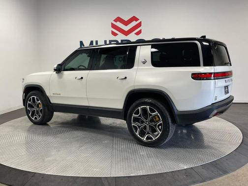 2023 Rivian R1S Adventure
