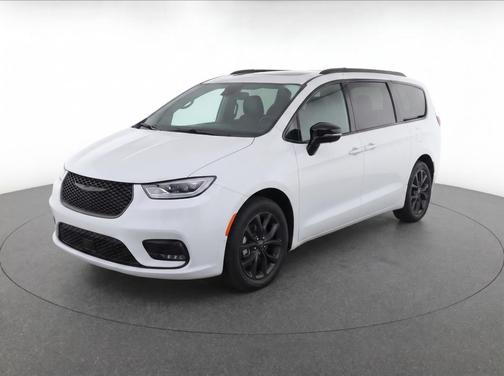 Bright White Clearcoat 2025 Chrysler Pacifica Limited
