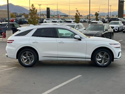 2026 Genesis GV70 2.5T