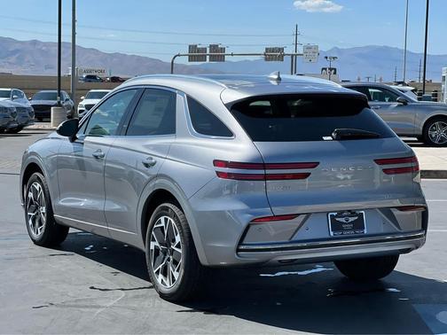 2026 Genesis Electrified GV70 Standard