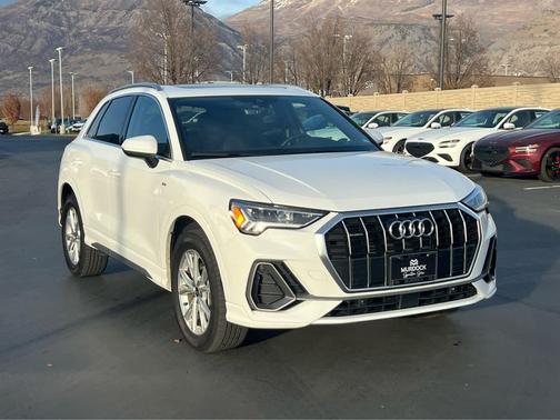 2025 Audi Q3 Premium 45 TFSI S line quattro Tiptronic