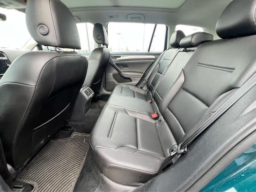 2018 Volkswagen Golf Alltrack TSI S