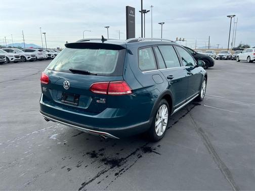 2018 Volkswagen Golf Alltrack TSI S