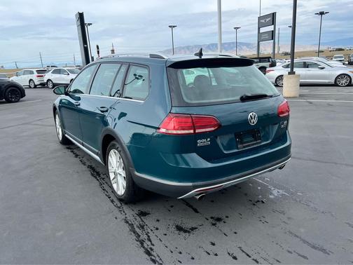 2018 Volkswagen Golf Alltrack TSI S
