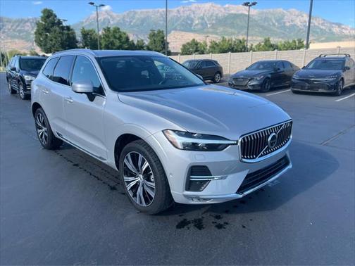 2022 Volvo XC60 B5 Inscription