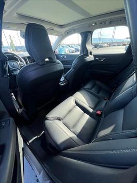 2022 Volvo XC60 B5 Inscription