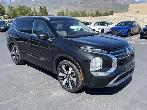 Black 2025 Mitsubishi Outlander SEL S-AWC
