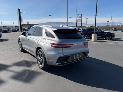 2026 Genesis GV70 2.5T Advanced