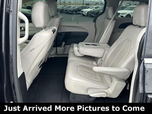 2018 Chrysler Pacifica Touring-L Plus