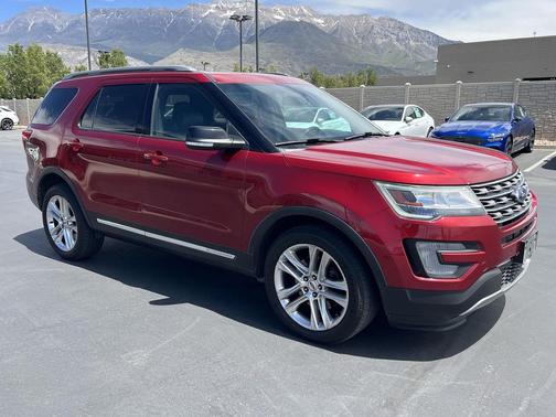 Ruby Red Metallic Tinted Clearcoat 2017 Ford Explorer XLT